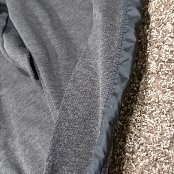 🍌Under Armour Charcoal Athletic Pants barely worn - Picture 6 of 8